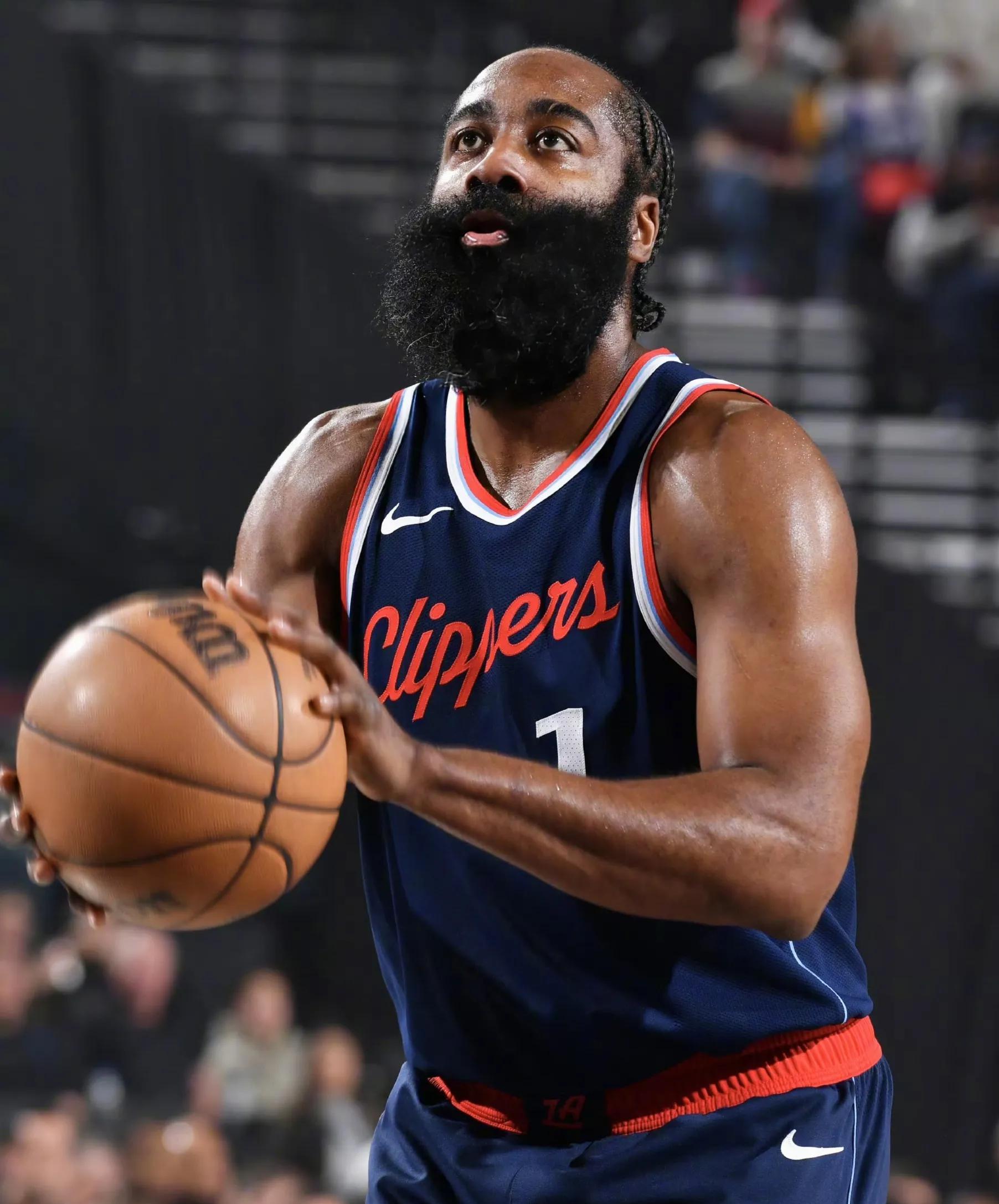 火箭轻取热火，哈登状态火热