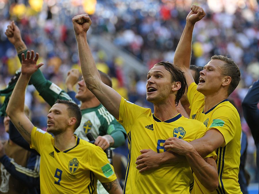 瑞典队完胜波兰队，奥恰洛夫扛起全队